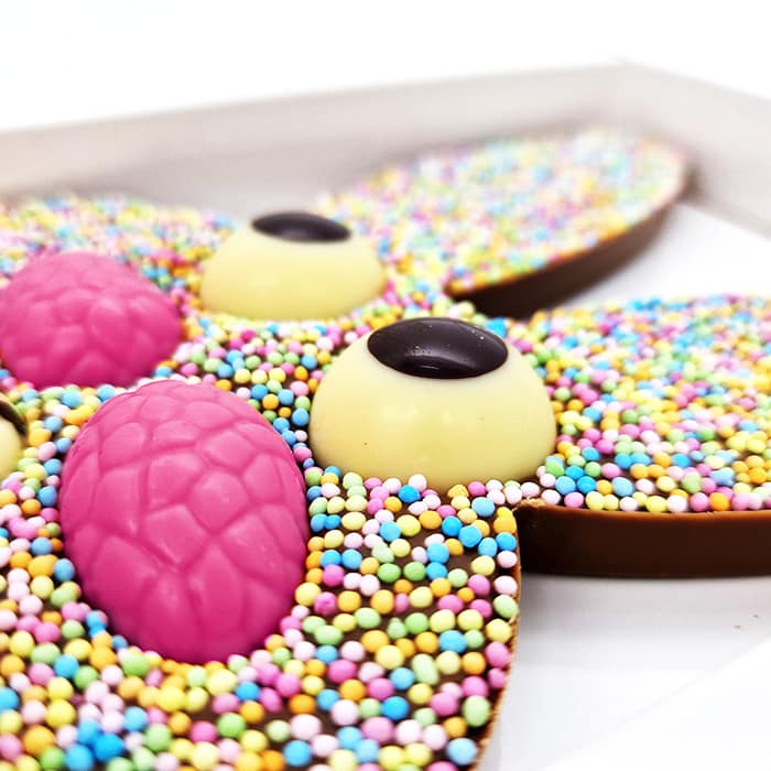 Paas chocolade, paas eieren, chrunch, paas chocolade met een logo, Pasen, paashaas