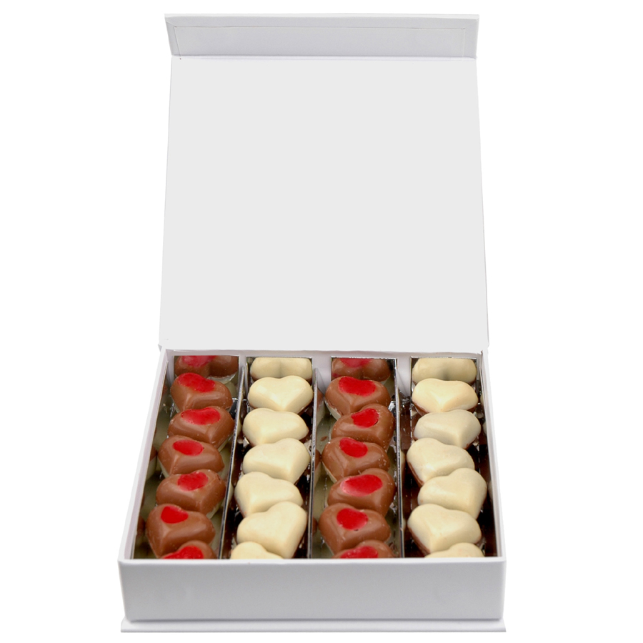 Luxe doos 24 hartjes bonbons roomhartjes