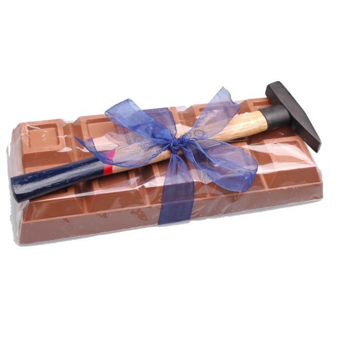 Chocolade tablet met hamer