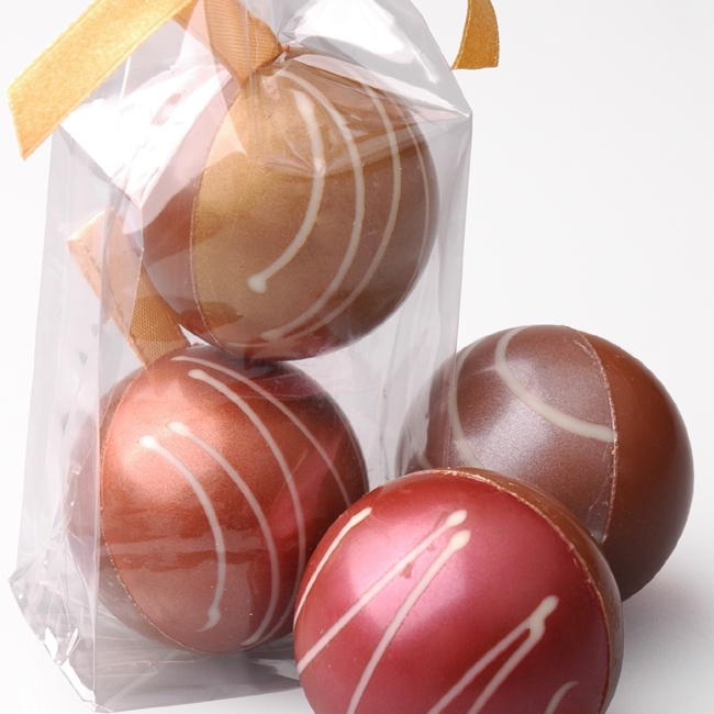 Zakje met 2 chocolade kerstballen