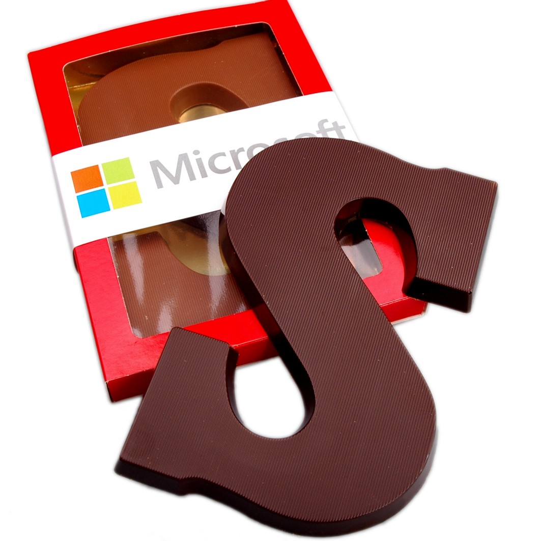 Chocoladeletter met bedrukte banderol