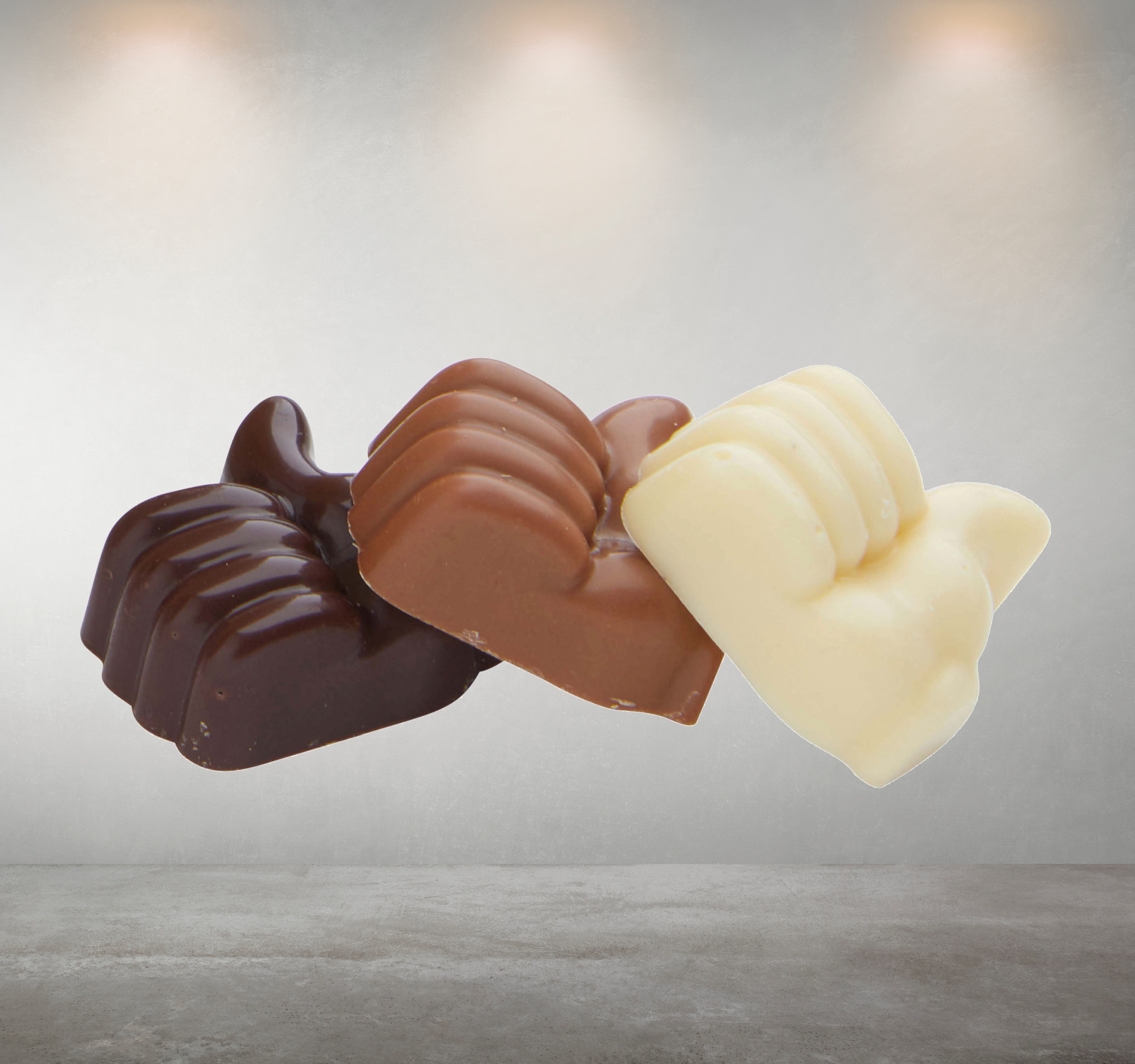Geschenkdoos met 1 kilo (1000 gram) chocolade & eigen banderol chocolade duimpjes
