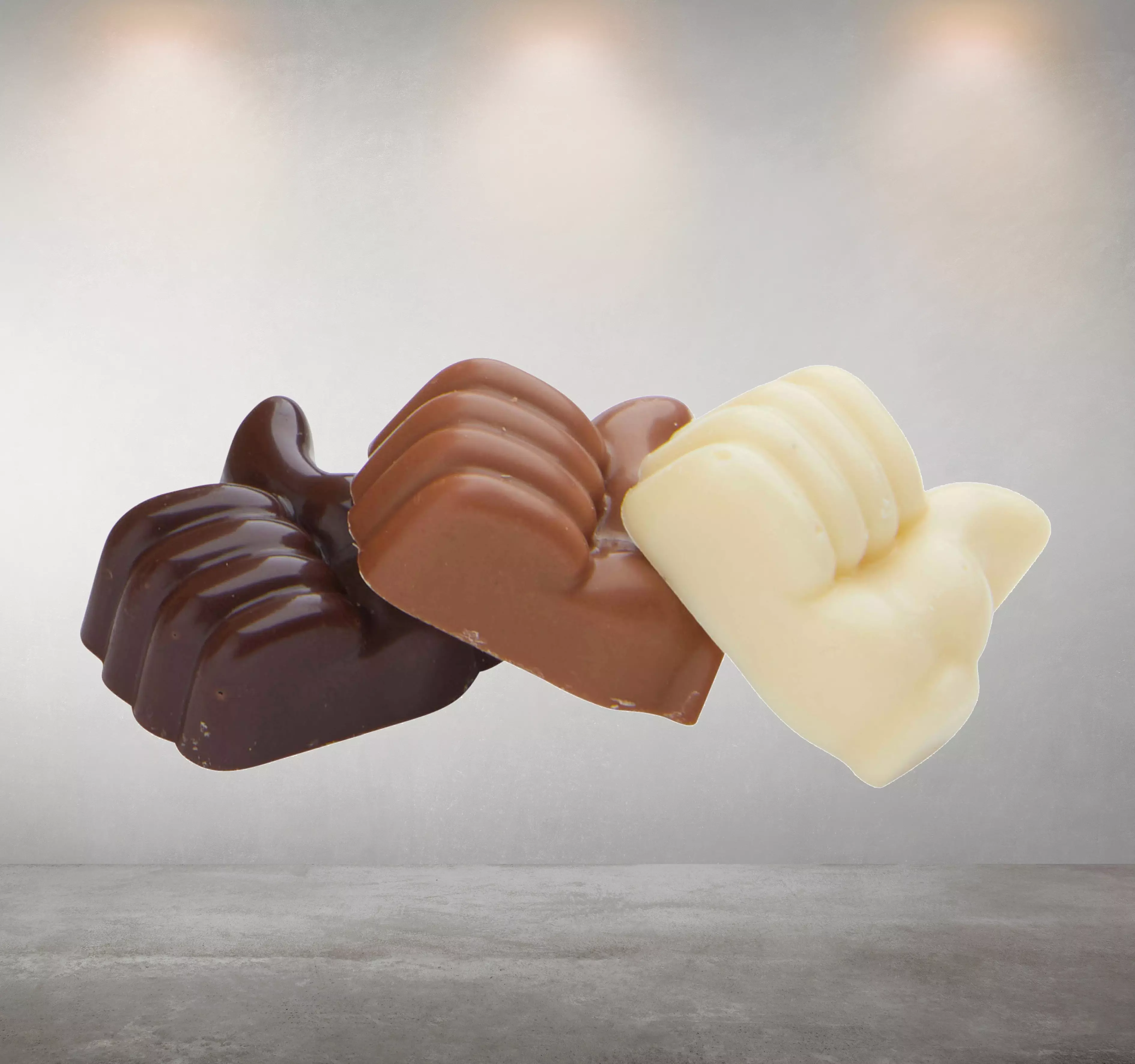 Geschenkdoos met 1 kilo (1000 gram) chocolade & eigen banderol chocolade duimpjes