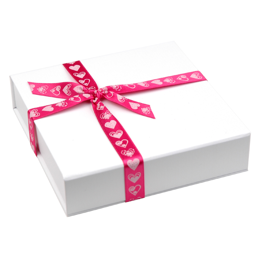 Luxe doos 24 hartjes bonbons roomhartjes